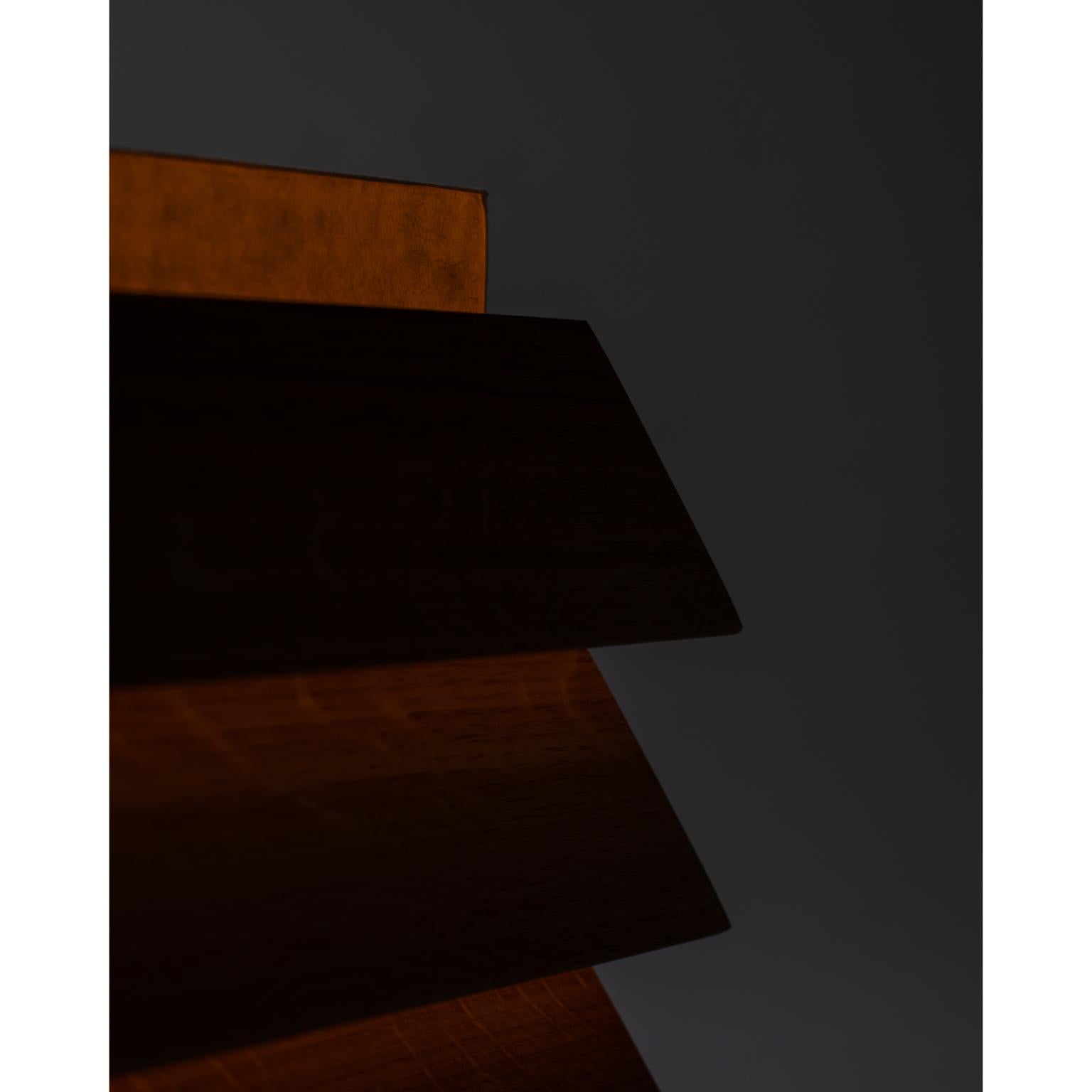 German Pagode Small Table Lamp in Oak Wood & Natural Japanese Paper by Heilig Objects For Sale
