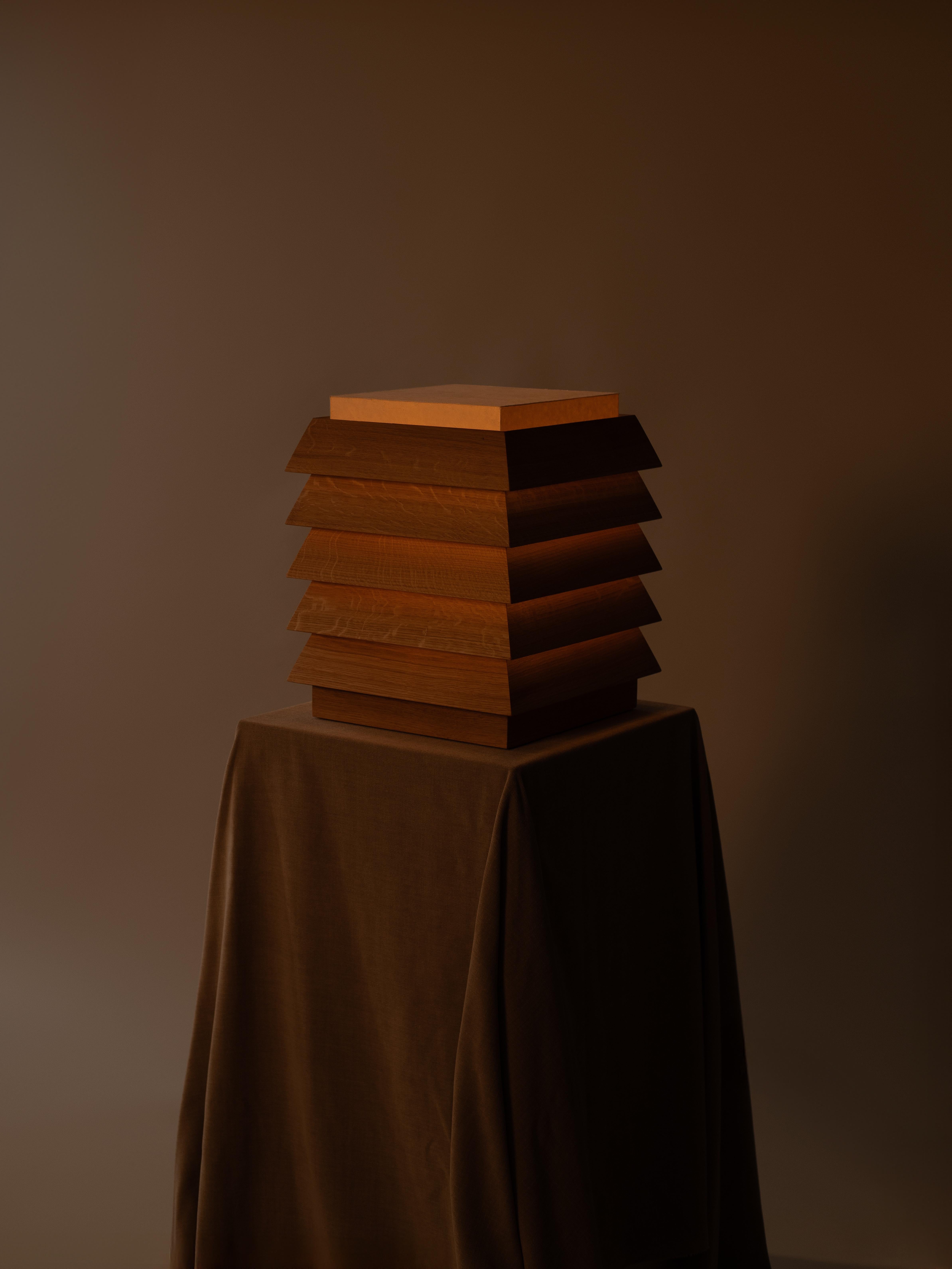 Pagode Small Table Lamp in Oak Wood & Natural Japanese Paper by Heilig Objects For Sale 2