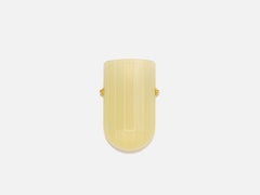 Sconce Selene Mezzo in ottone spazzolato e vetro d'agata di Bianco Light + Space