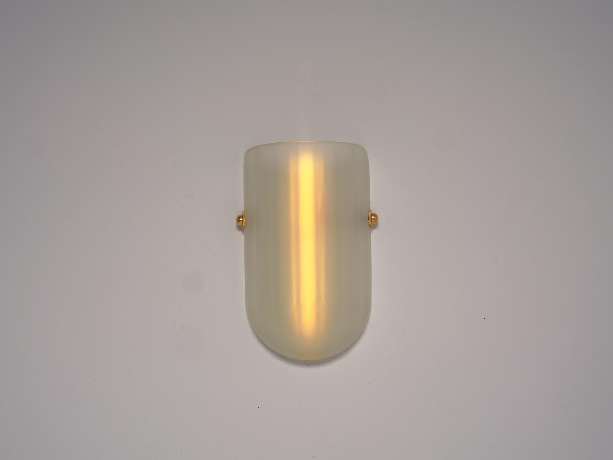 Sconce Selene Mezzo in ottone spazzolato e vetro d'agata di Bianco Light + Space in vendita 2