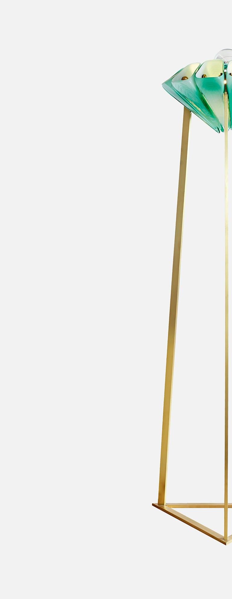 Contemporary Yassin Floor Lamp in Emerald Glossy Glass & Brass by Bianco Light + Space For Sale