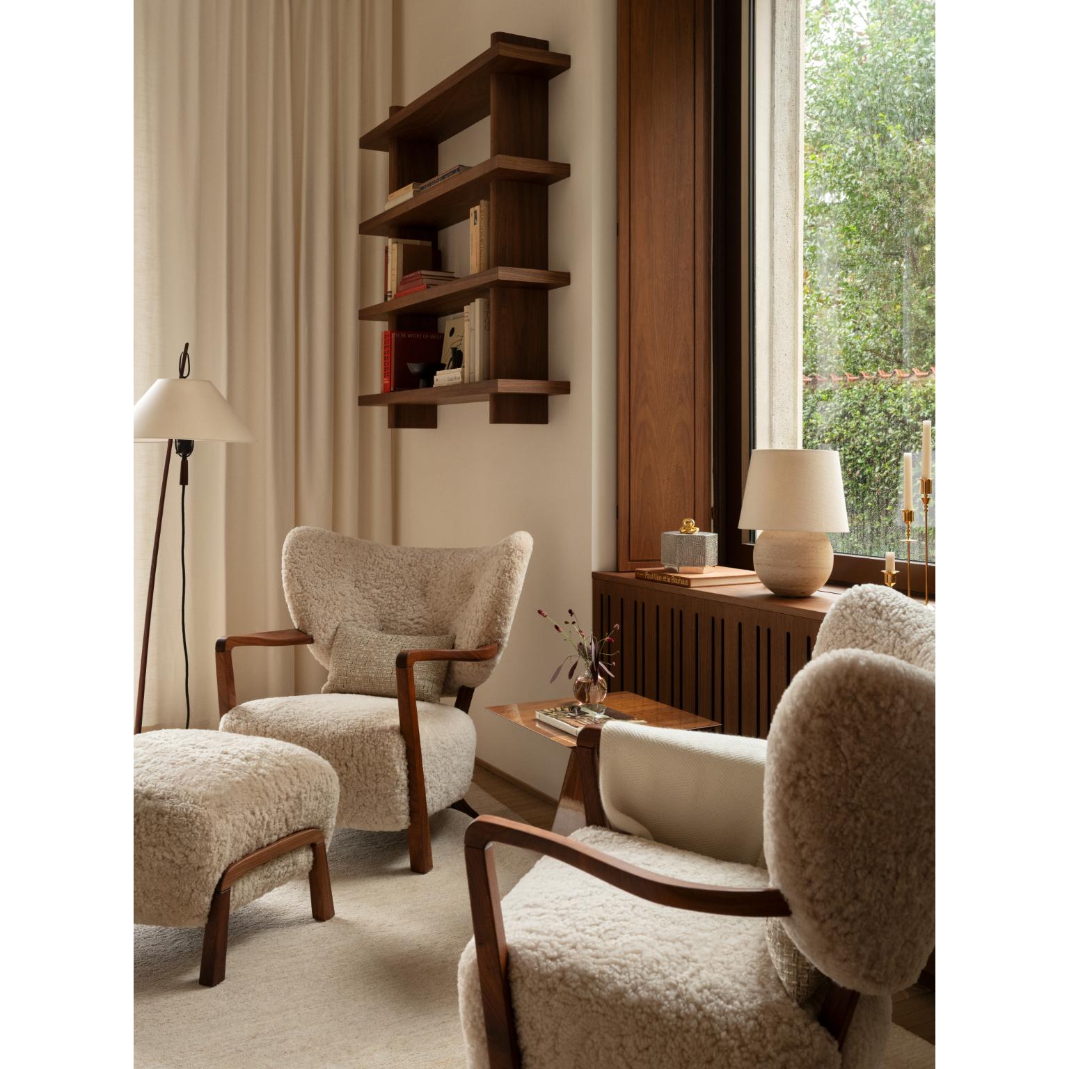 Edge Shelf in Walnut Veneer With Satin Clear Coat by Veermakers In New Condition For Sale In Geneve, CH