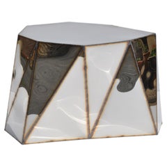 Table à miroir en acier inoxydable soudé et poli par Julian Mayor