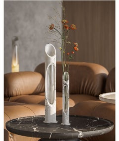 Kleine handgefertigte Vase aus Bianco Arabescato-Marmor Armonia S von Jacopo Simonetti