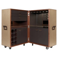 Folio Folding Bar in Veneer and Leather by Madheke