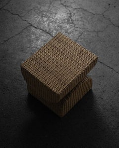 Sgabello Ibuju in fibra naturale Yaré intrecciata colombiana di Fango Studio