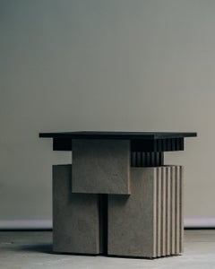 Table d'appoint « Space Invader » de Matek, en composite recyclé, par Project Materia