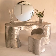 Frisiertisch aus Aluminium von Six Dots Design