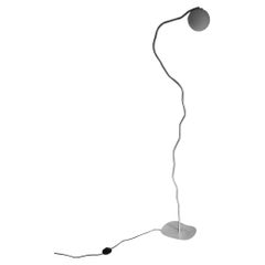 Lampe de chevet « Pea » en aluminium par Six Dots Design
