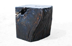 W2376: Taburete exclusivo en roble oxidado, de Jörg Pietschmann
