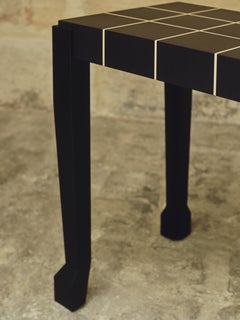 Table d'appoint « Hooves » en bois d'ébène par Veermakers