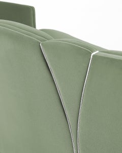 Canapé Josephine 230 de Munna, en tissu vert sauge discret