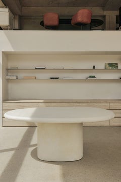 Table Dune 1800 en plâtre de chaux par Plature