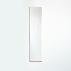 Espejo de salón «Lucka Clear Oak» con marco de roble macizo, de Deknudt Mirrors