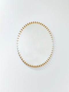 Specchio da parete Ray Gold L con cornice in metallo verniciato a polvere di Deknudt Mirrors