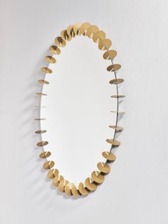 Specchio da parete Ray Gold S con cornice in metallo verniciato a polvere di Deknudt Mirrors