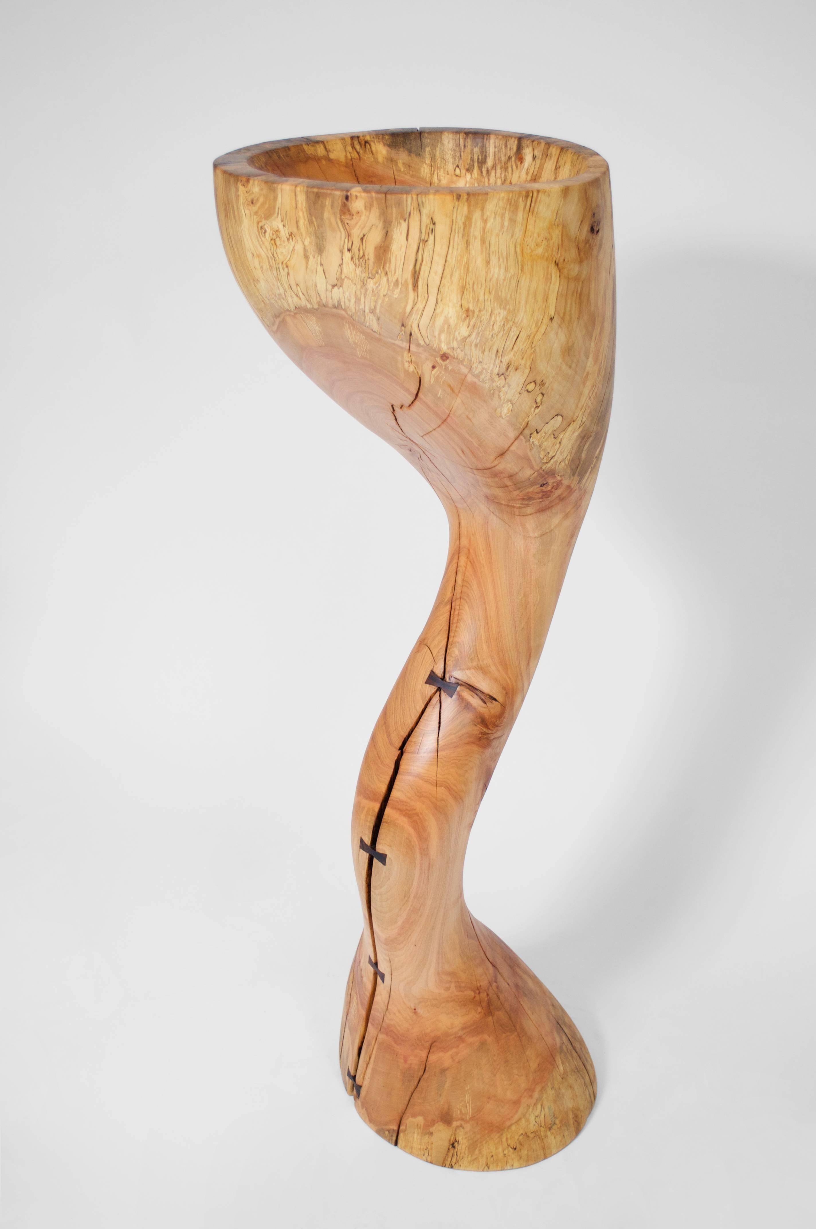 Unique signed bowl by Jörg Pietschmann
Vessel sculpture· Norway maple
Measures: H 143 x W 47 x D 46 cm
Carved from a strongly curved main branch of an old maple tree.
Polished oil finish.

In Pietschmann’s sculptures, trees that for centuries