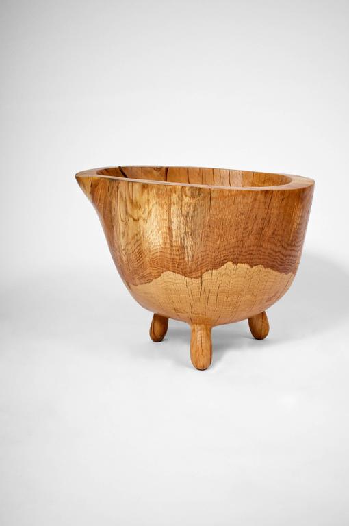 Unique Signed Bowl by Jörg Pietschmann
Bowl · Oak 
H 51 x W 74 x D 65 cm
Large bowl carved of oak heartwood. Polished oil finish

In Pietschmann’s sculptures, trees that for centuries were part of a landscape and founded in primordial forces