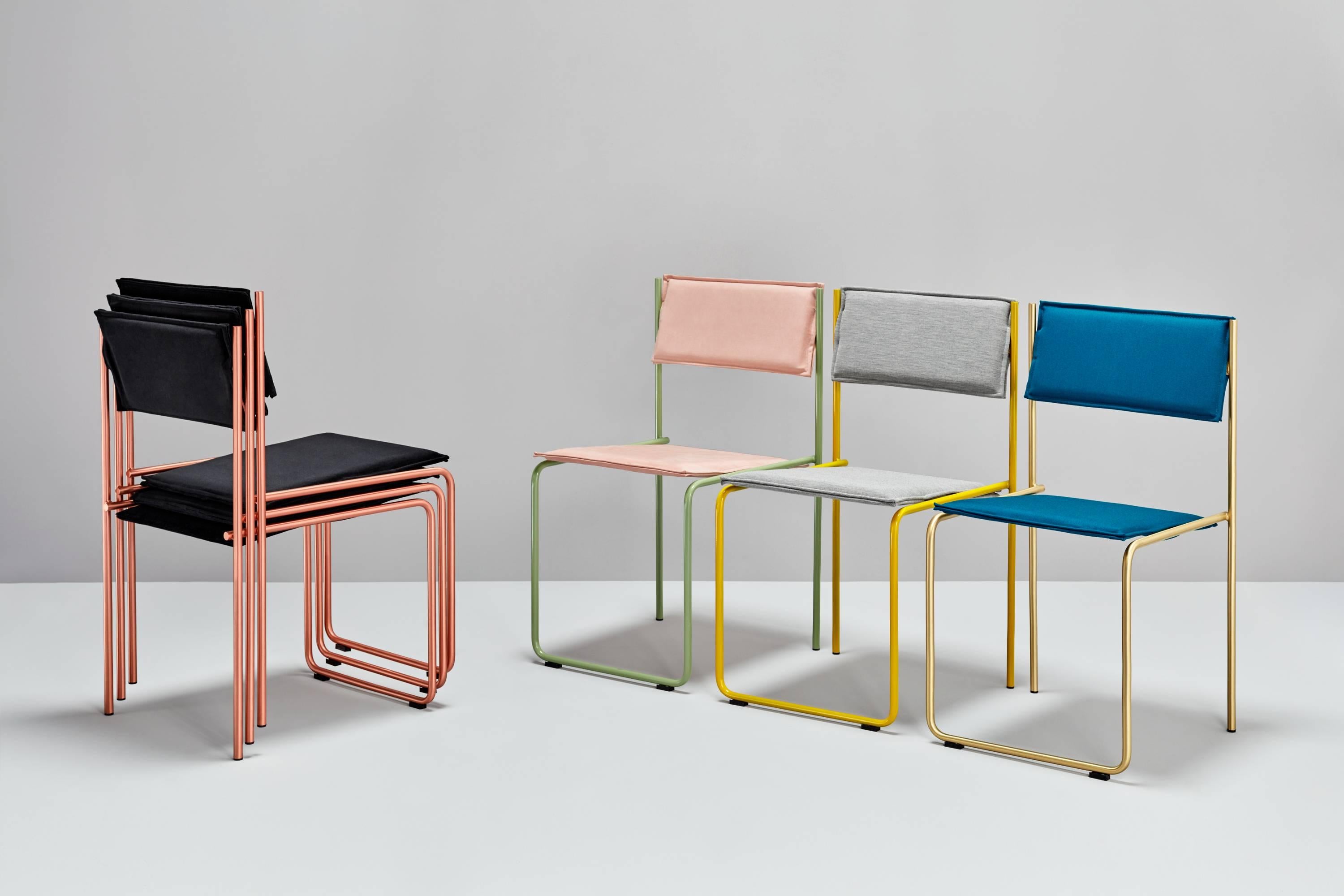Trampolín is a chair which structure dares to surprise everyone’s perception. A great variety of metal and fabric finishing’s make it suitable for every space, and the fact that it is stackable and that both seat and back covers are removable
are
