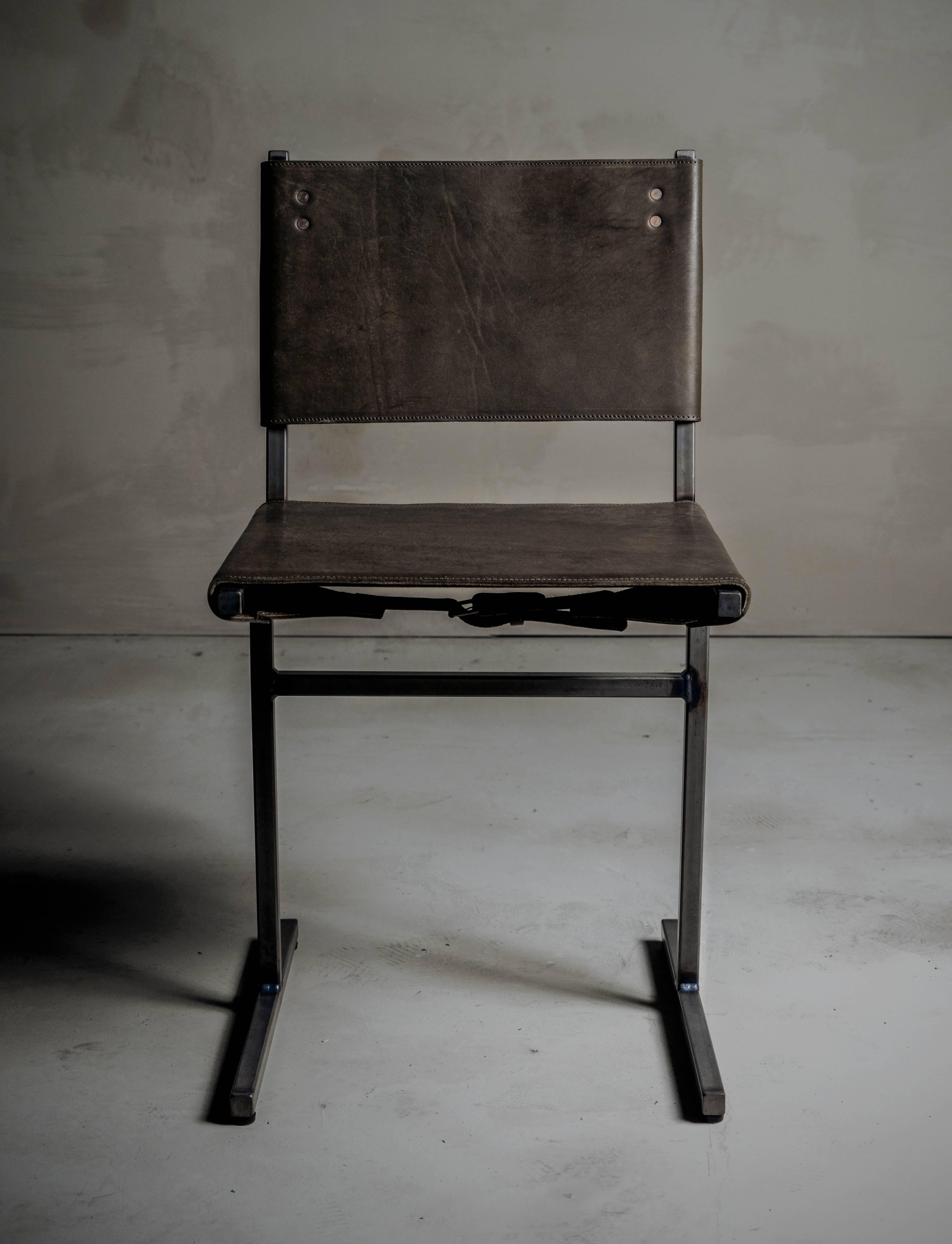 Memento Barstool, Jesse Sanderson, WDSTCK Studio
Original signed chair by Jesse Sanderson
Dimensions: 80 x 40 x 45 cm
Seat height 47 cm.

With a sturdy oak school chair from the 1950s in mind,
Sanderson takes us back to his childhood and designs