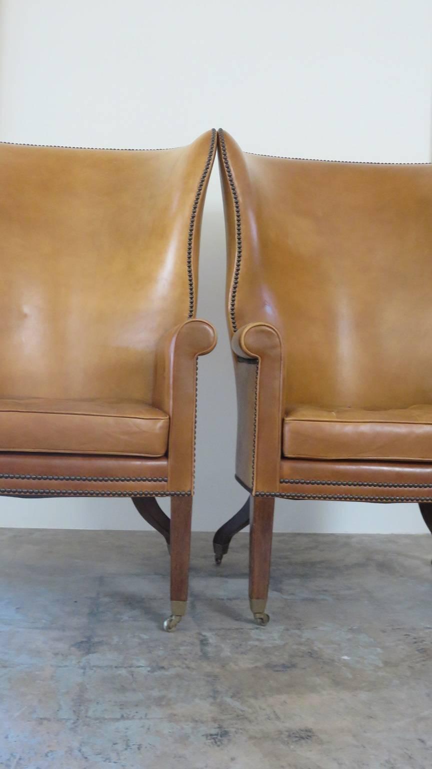 Pair of Vintage Dessin Fournir Chairs 1