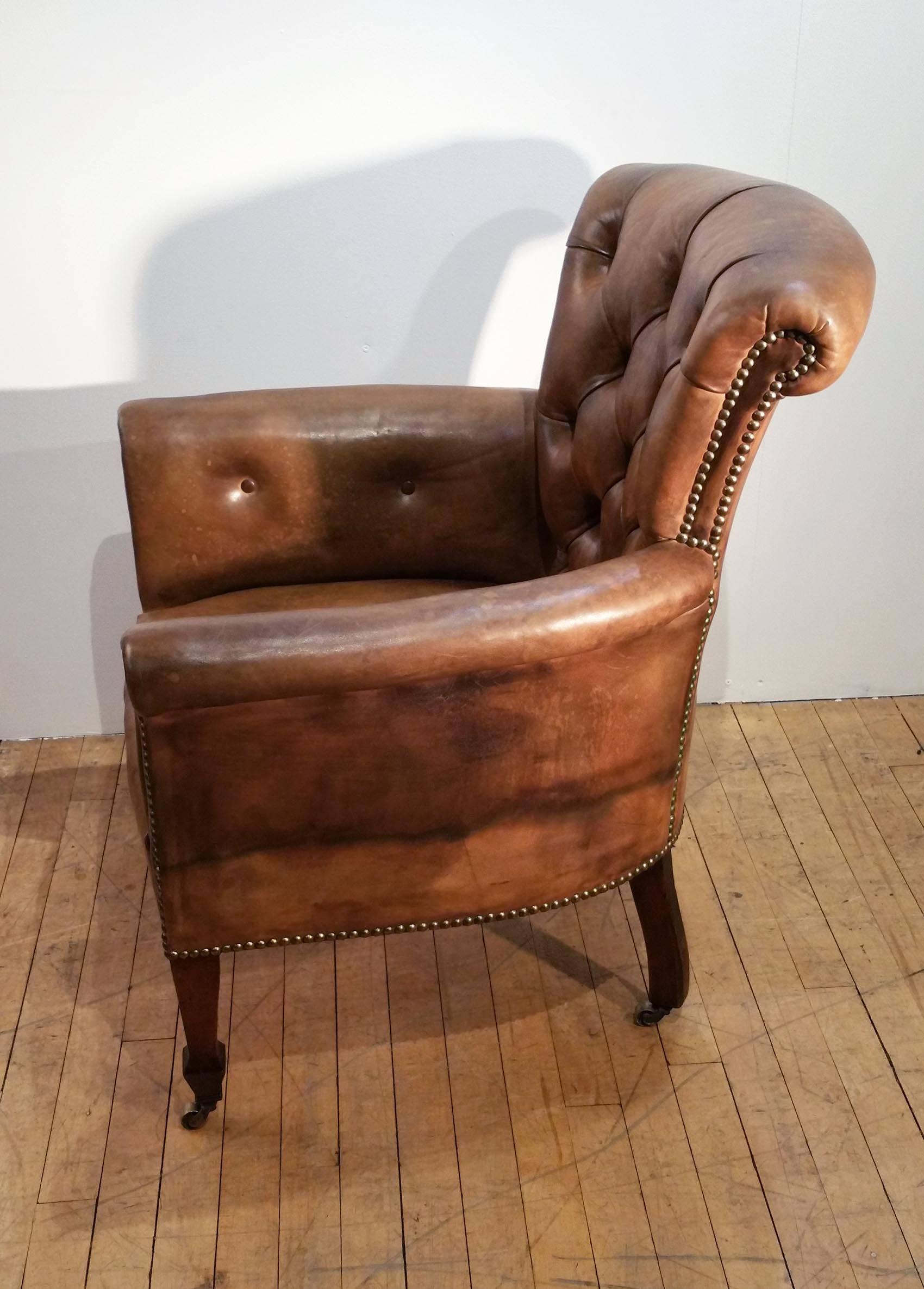 20th Century Pair of Edwardian Leather Upholstered Tub Chairs