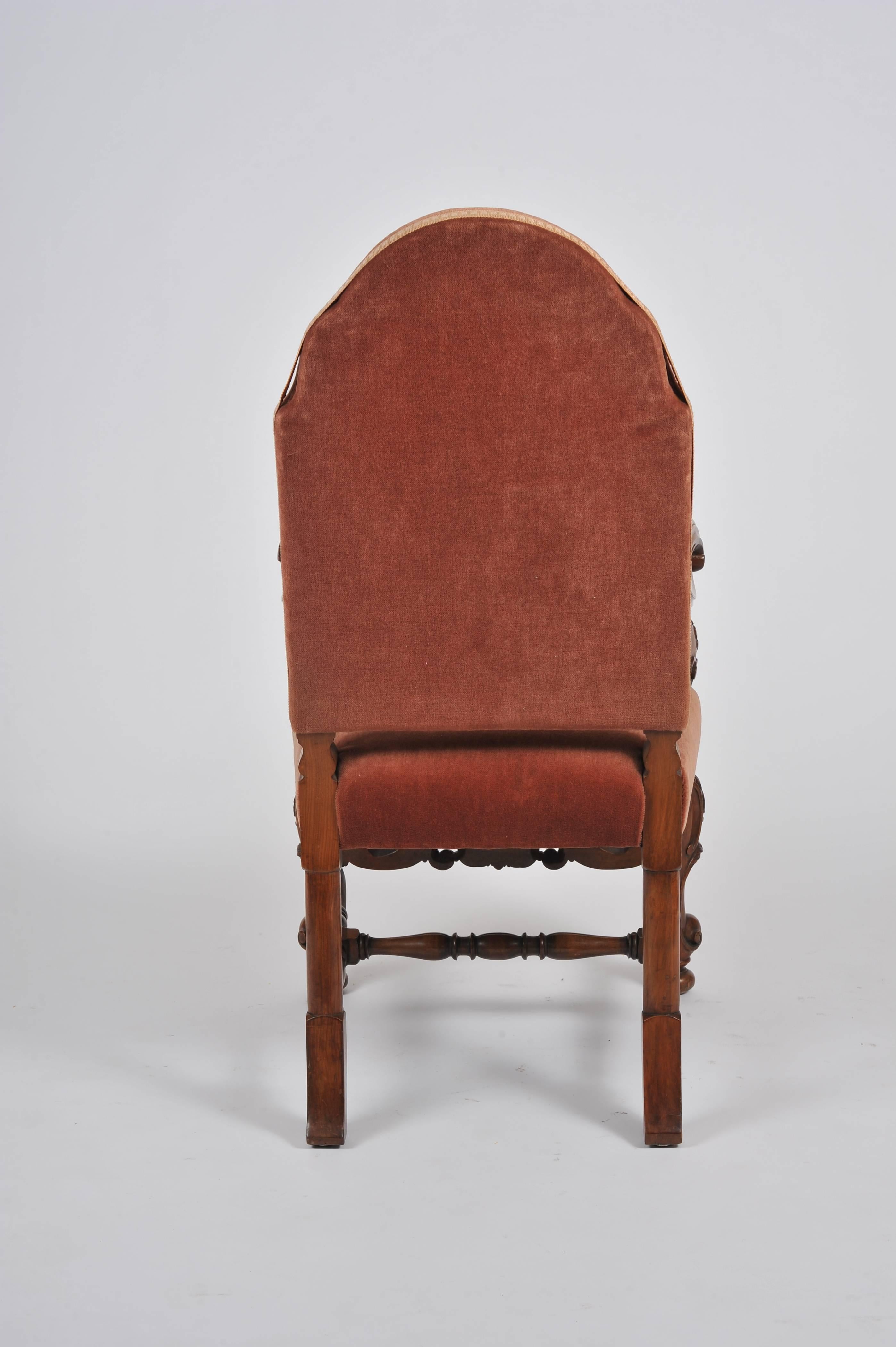 1920s Set of Walnut Dining Chairs 1