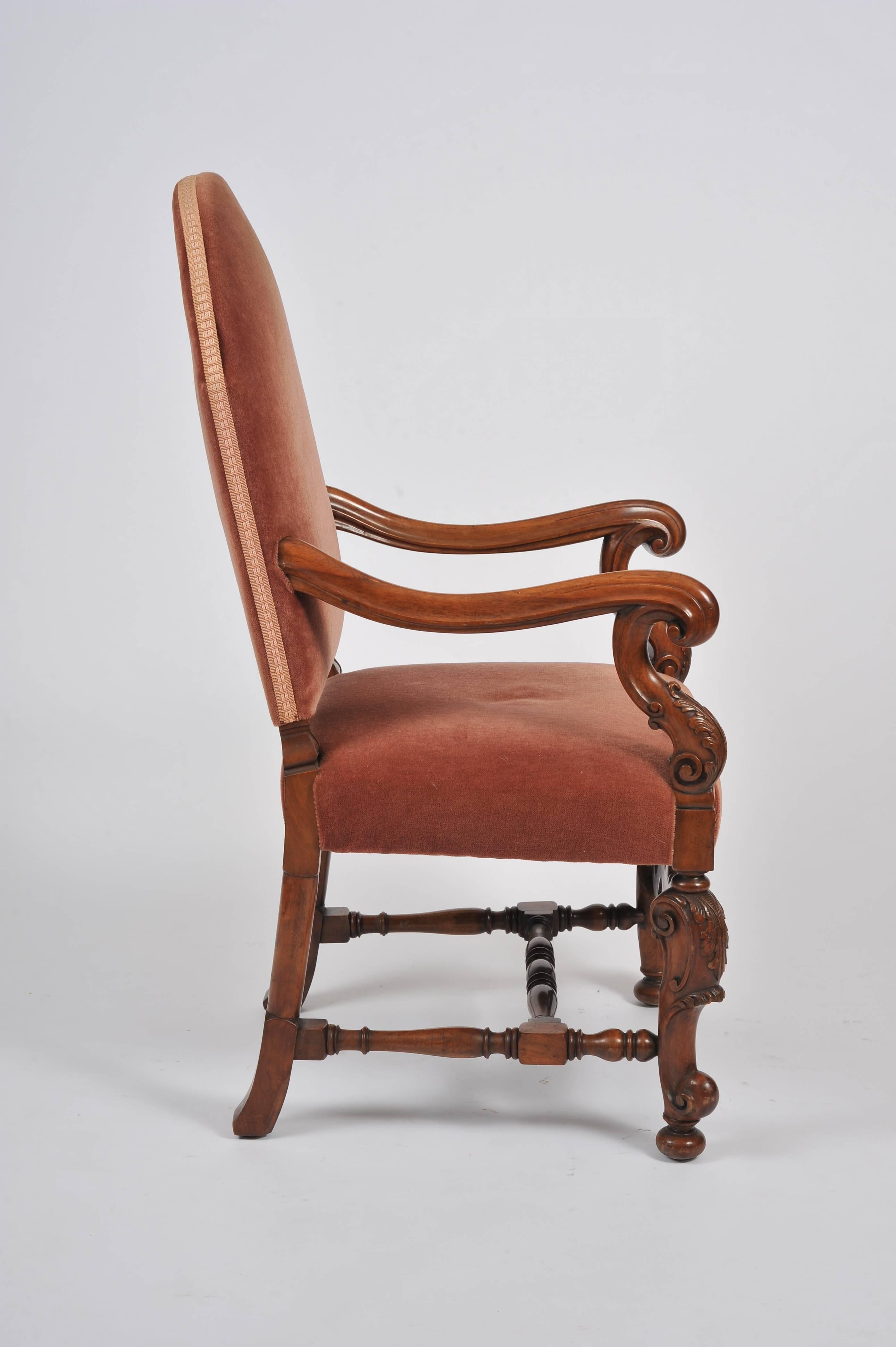 1920s Set of Walnut Dining Chairs 2