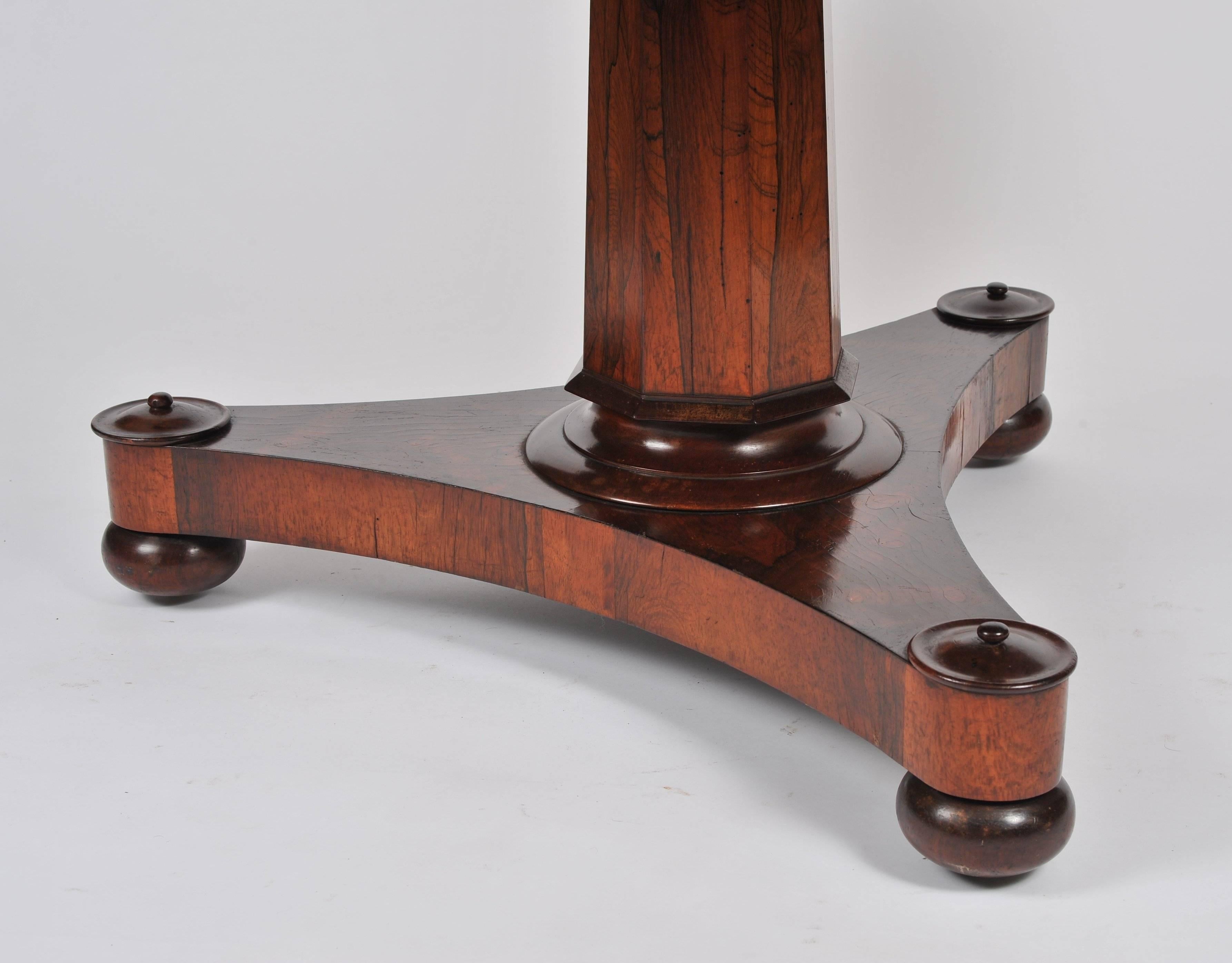 English Mid-19th Century Rosewood Circular Tilt-Top Table