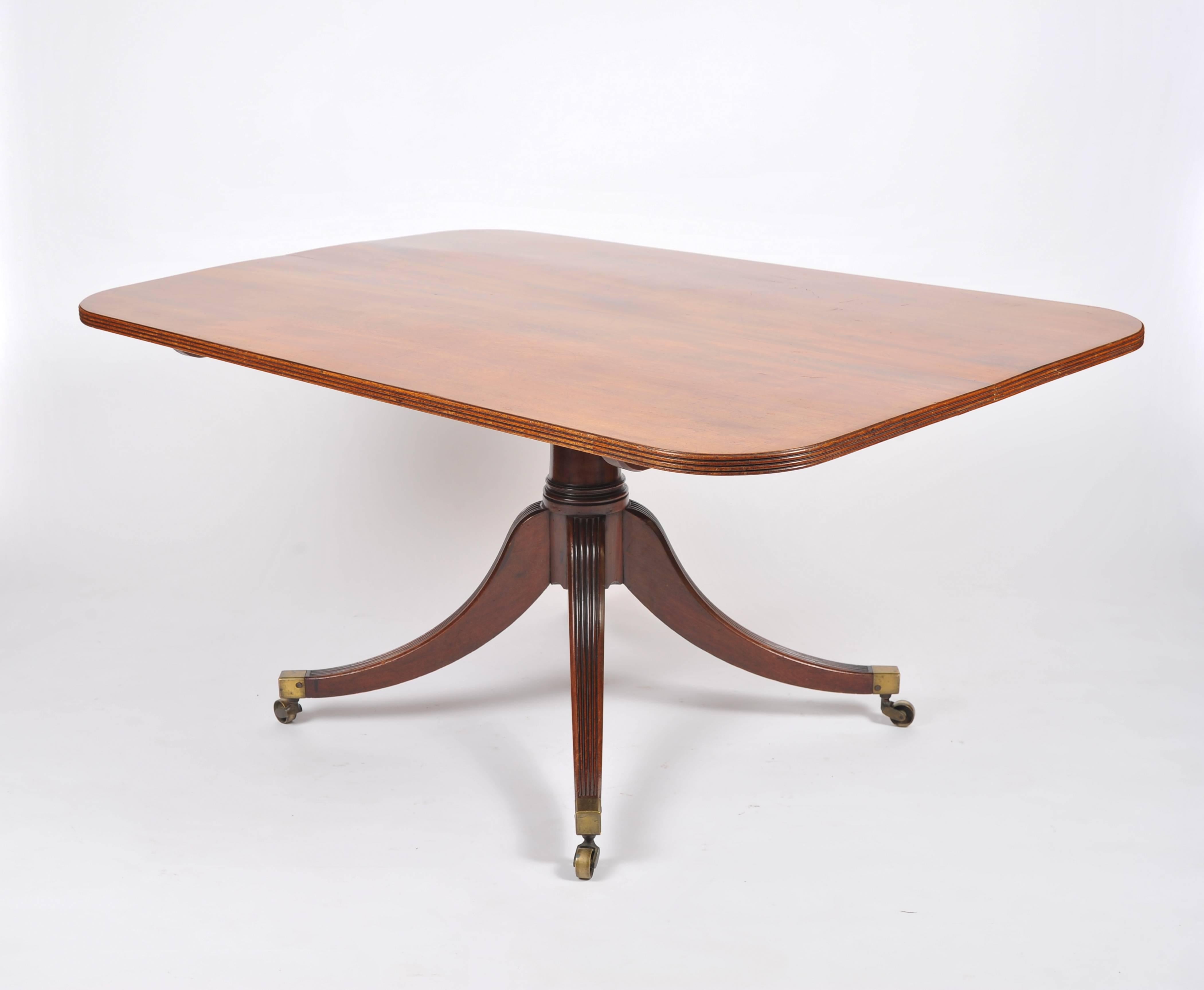 Early 19th Century Rectangular Mahogany Breakfast Table In Excellent Condition In London, GB