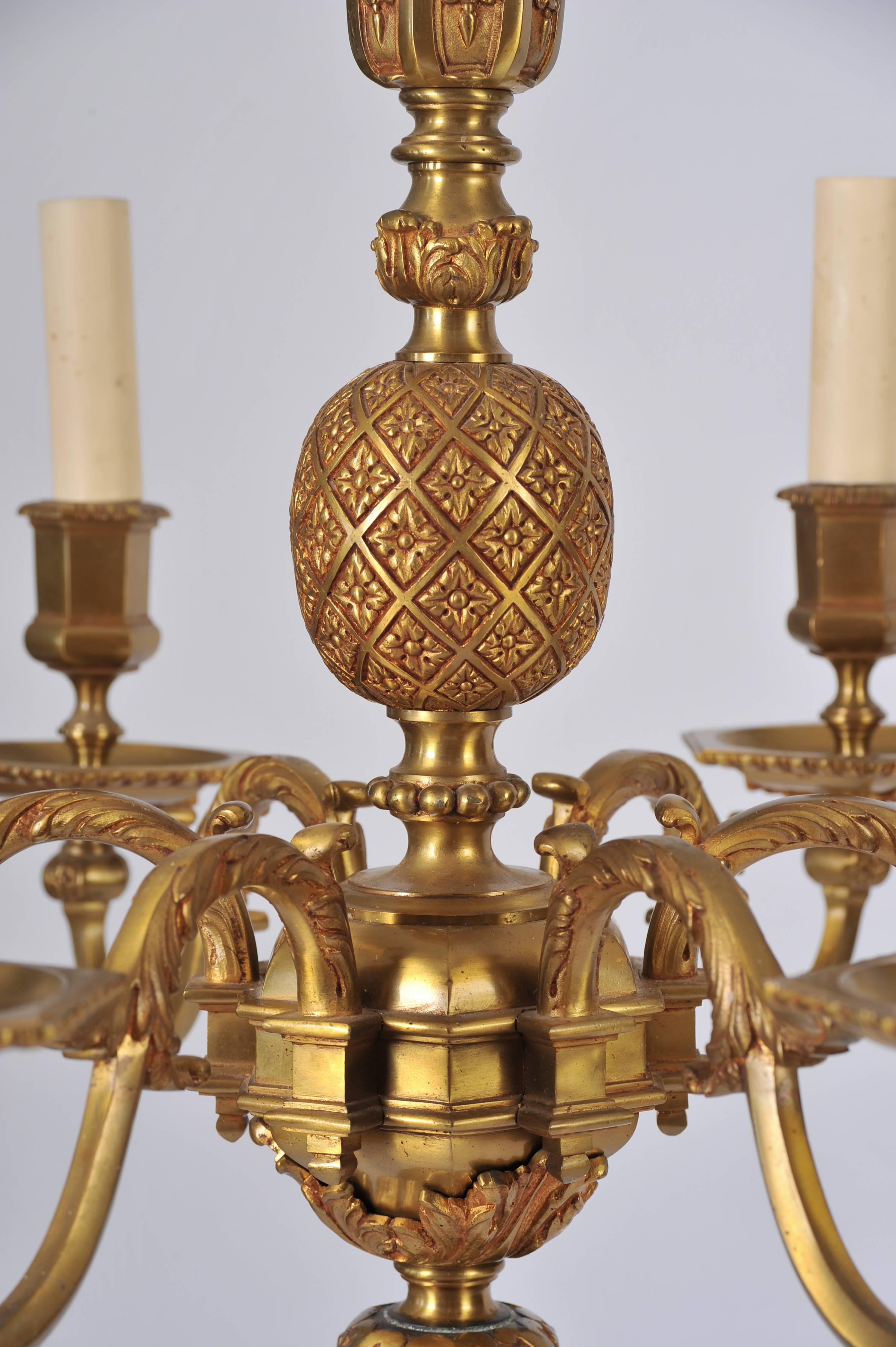 Pair of Early 20th Century Ormolu Chandeliers In Good Condition In London, GB
