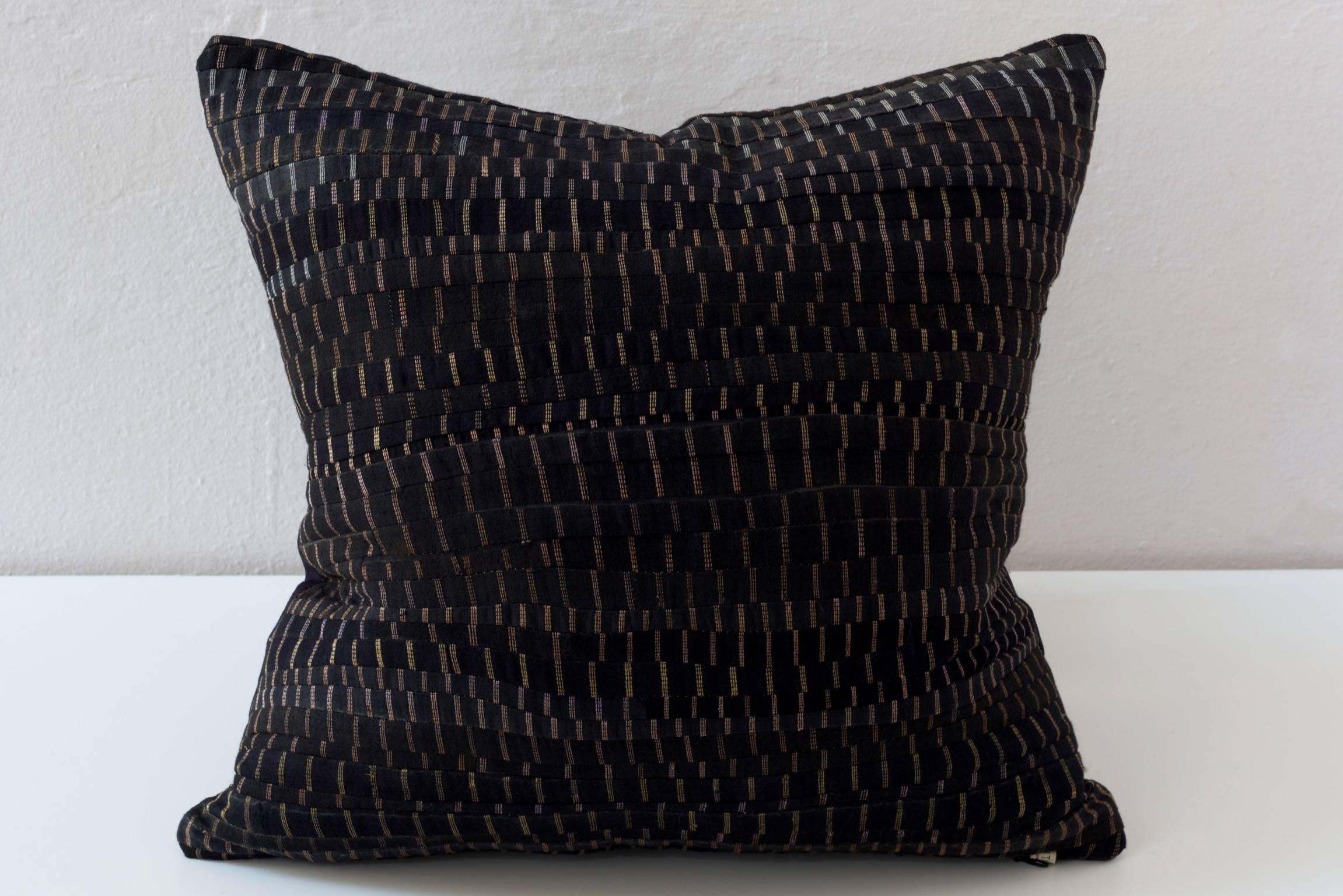 Chinese Vintage Black and Gold Embroidery Cushion