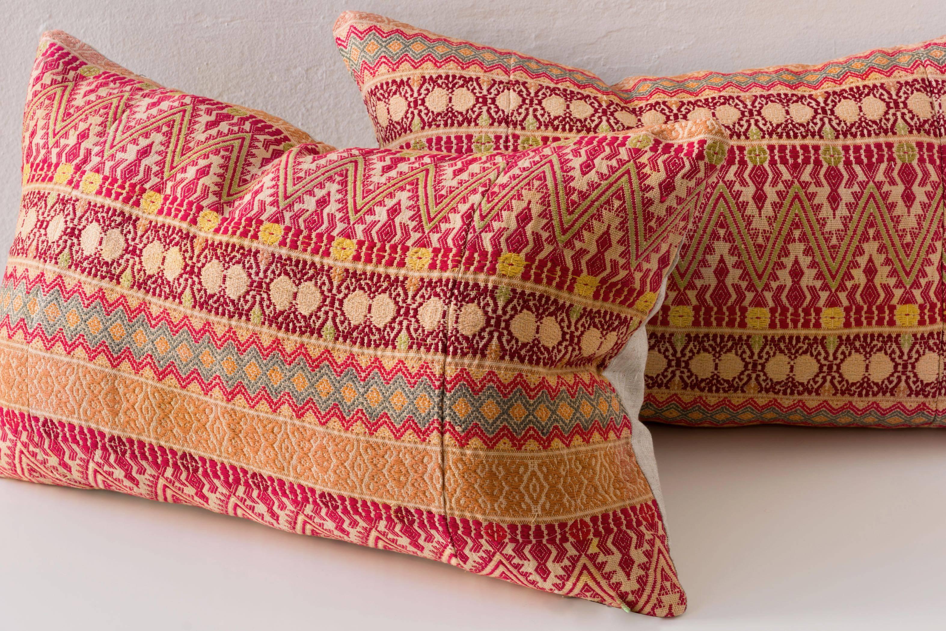 Contemporary Artisan Hand-Loomed Pillows, Red Maroon Yellow Green In Excellent Condition For Sale In Los Angeles, CA