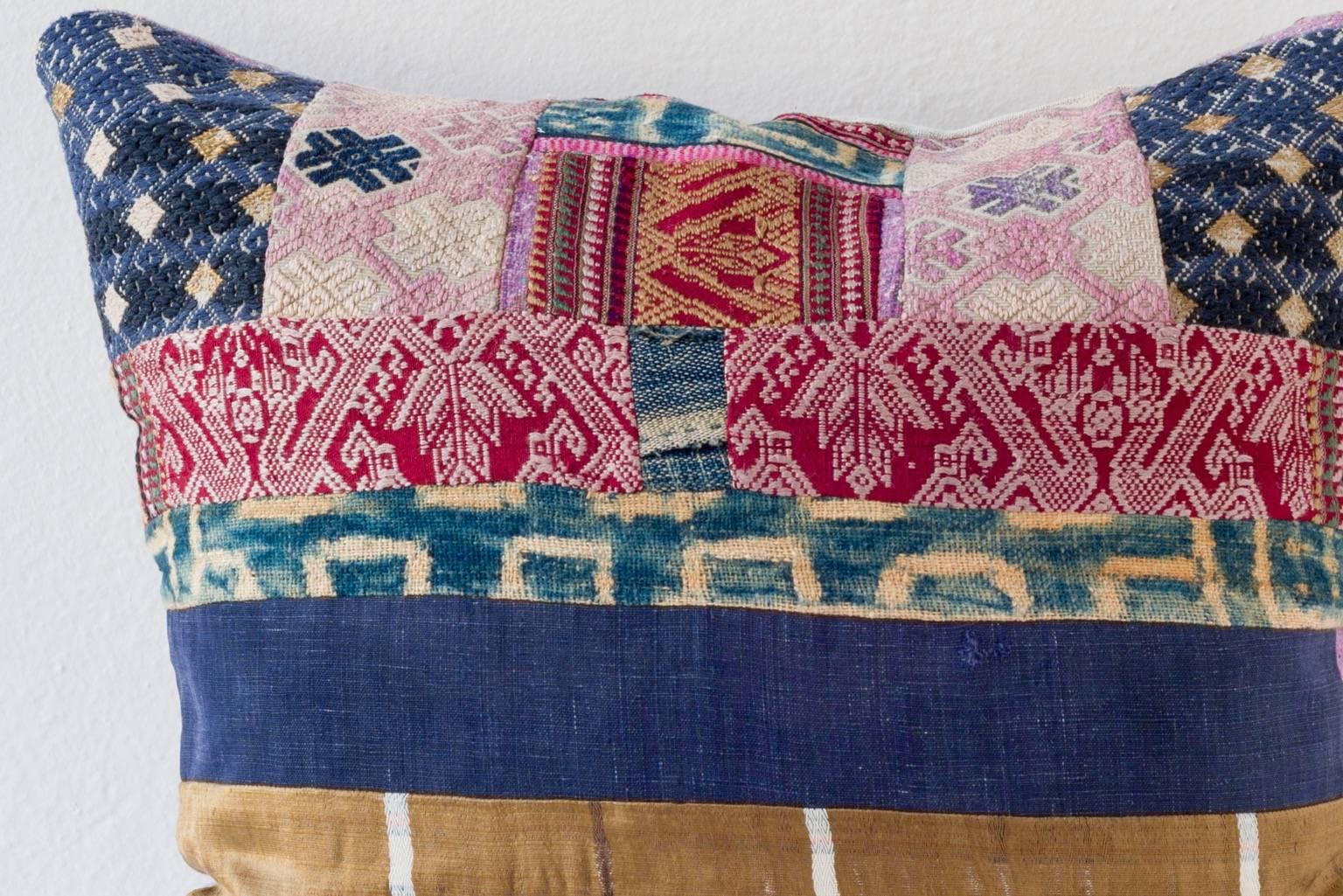 Multi-Continent Textile Pillows  In Excellent Condition For Sale In Los Angeles, CA