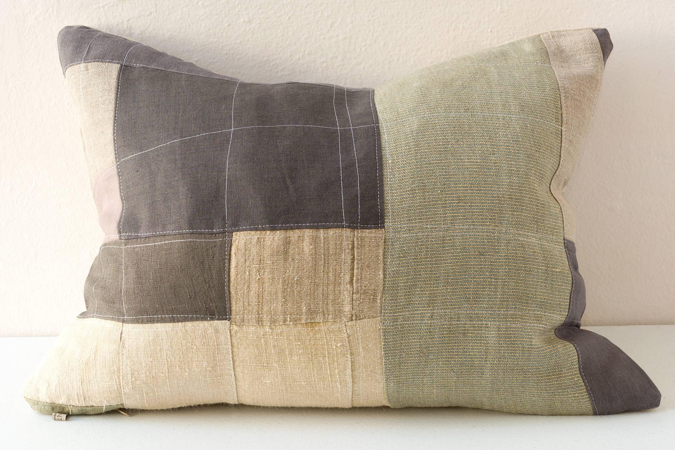 Piecework Color Block Linen Cushions In Excellent Condition For Sale In Los Angeles, CA