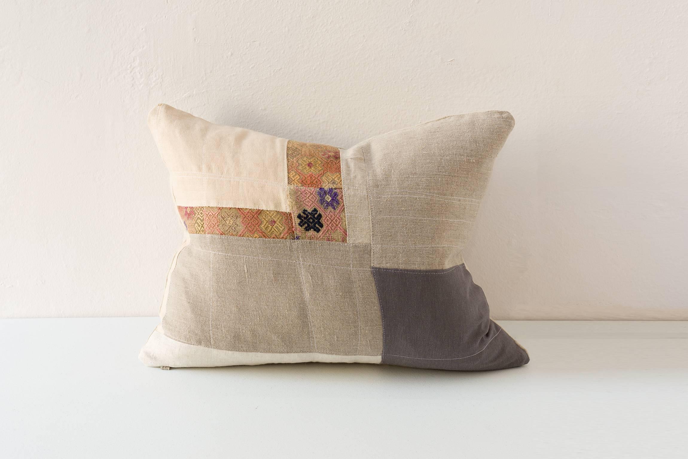 20th Century Piecework Color Block Linen Cushions For Sale