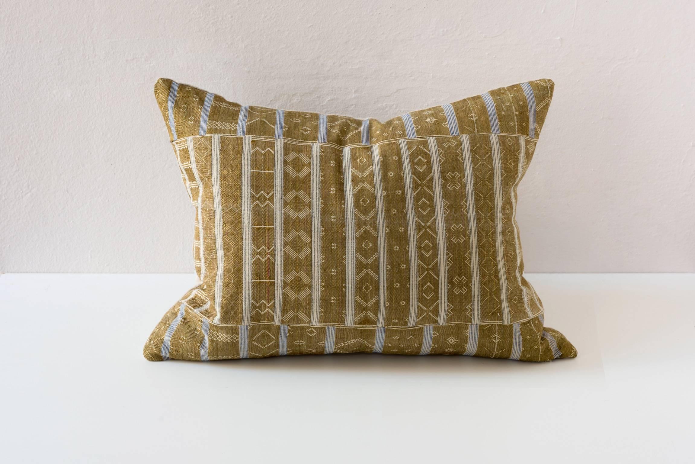 20th Century Vintage Miao Hand-Loomed Cushions in Gold with Geometric Motifs For Sale