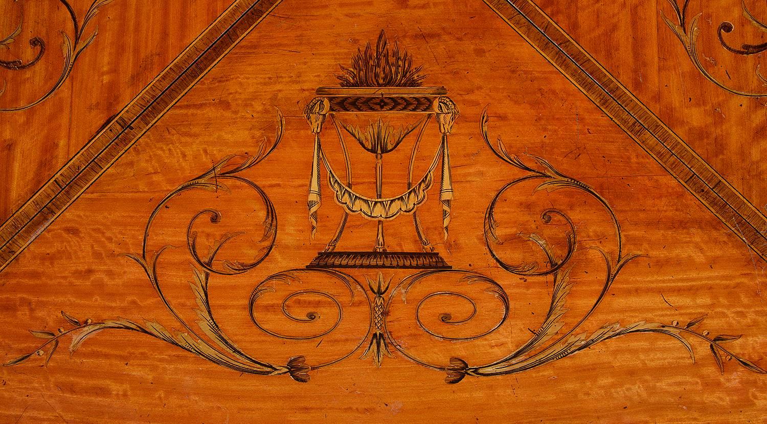 Kartentisch aus edwardianischem Seidenholz mit Intarsien im Angebot 2