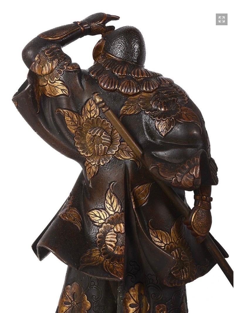 A pair of Japanese Miyao Bronze Statues of a Falconer and warrior, Meiji period. For Sale 4
