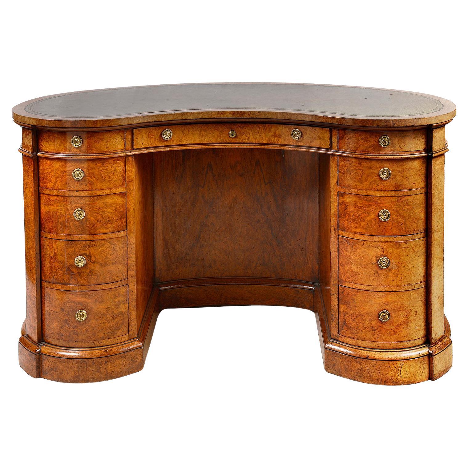 Gillows, 19th Century Walnut Kidney Shaped Desk For Sale