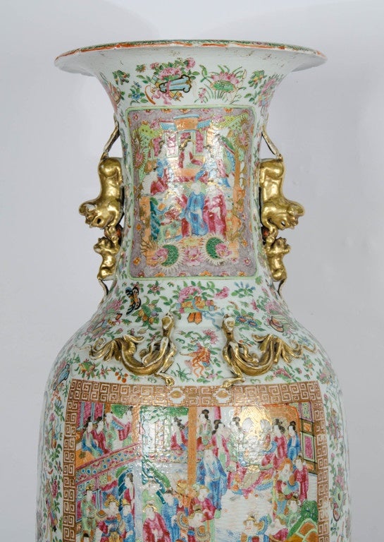 Hand-Painted Large 19th Century Chinese Rose Medallion Vase on Stand For Sale