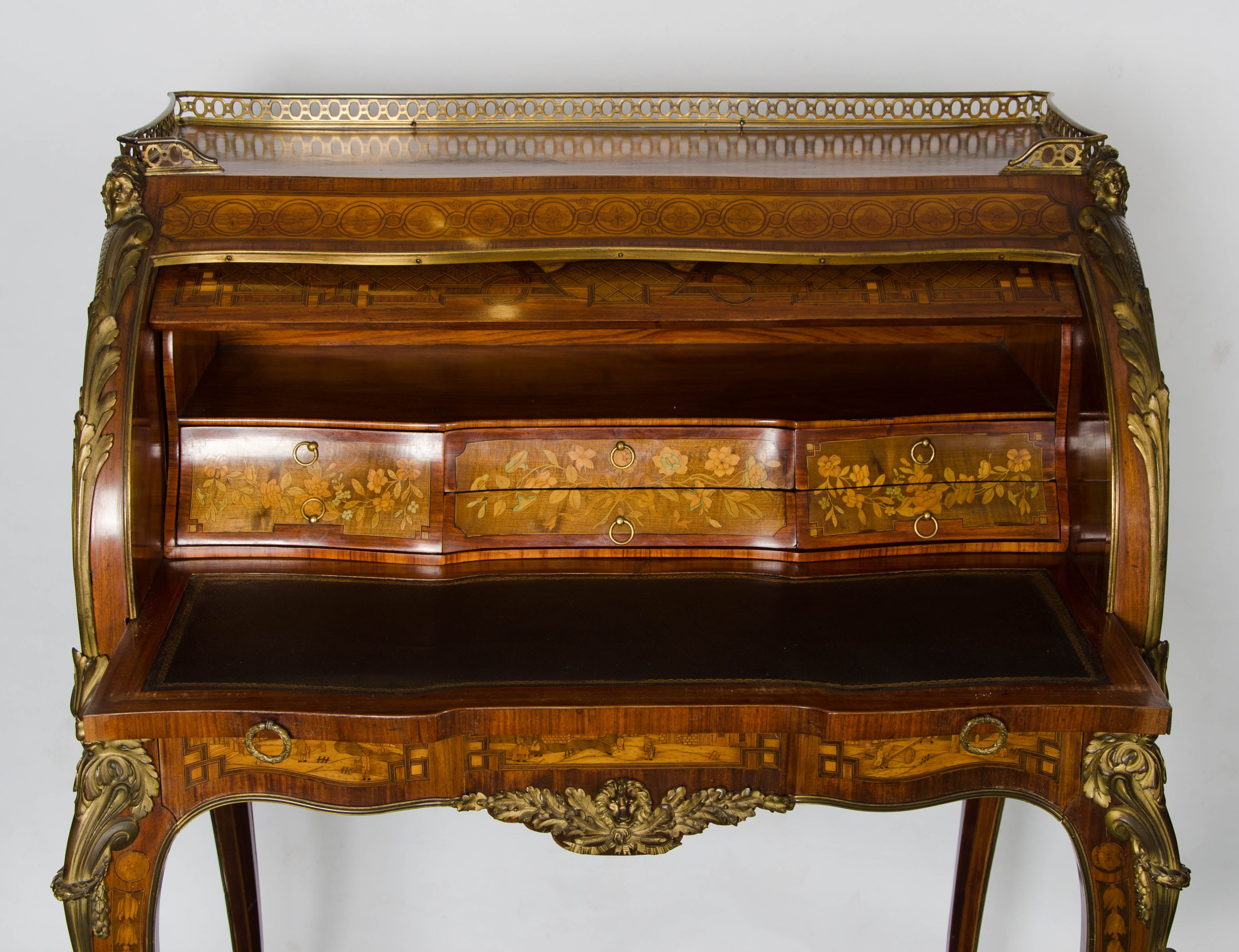 Français Bureau de Dame en marqueterie française du 19ème siècle en vente