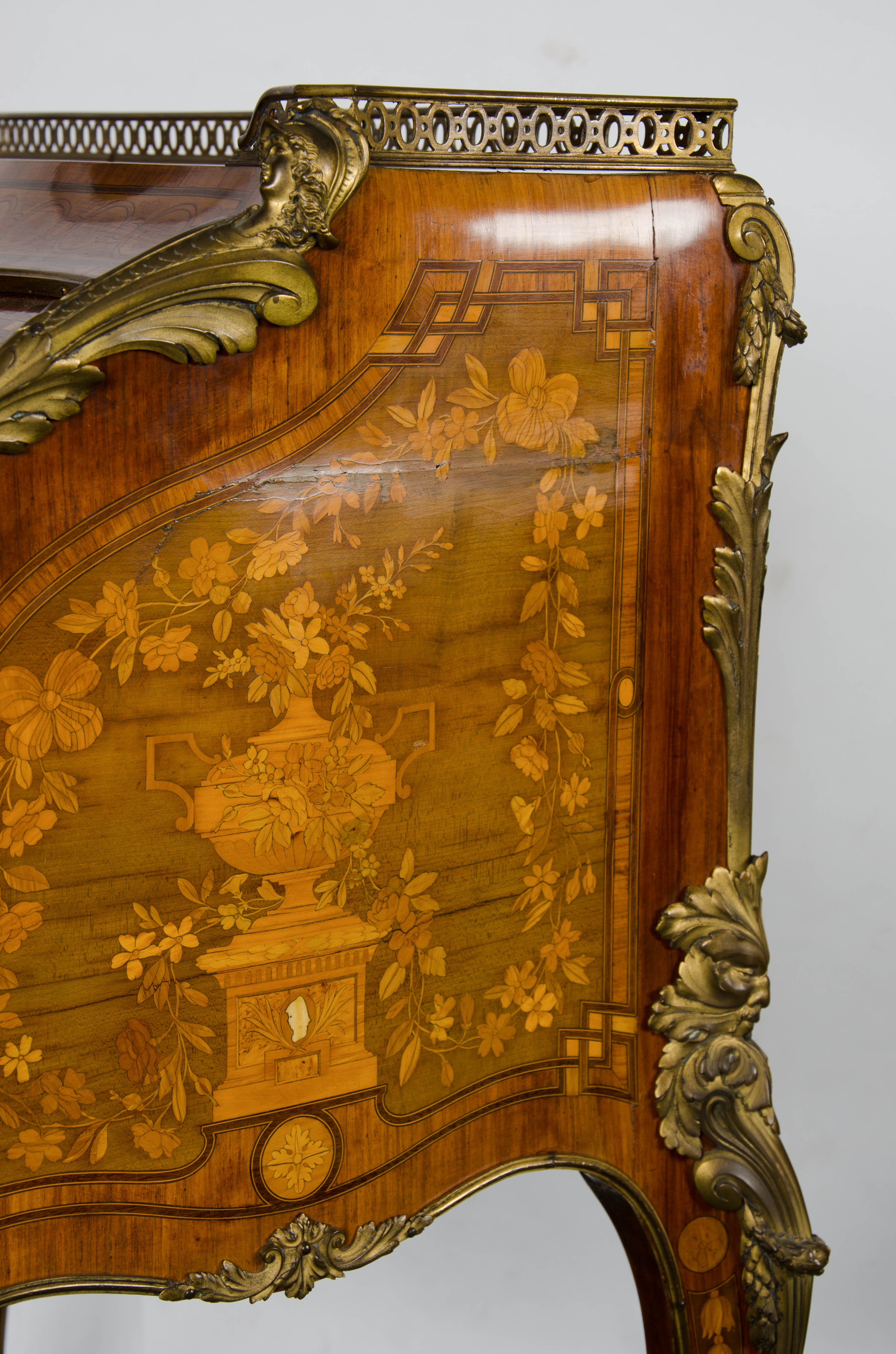 Louis XV French 19th Century Marquetry Bureau de Dame  For Sale