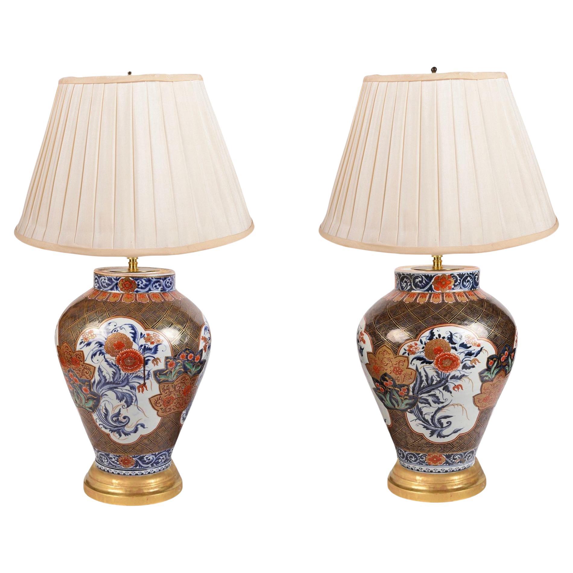 Paar japanische Arita Imari Porcelain Vasen/Lampen aus dem 18. Jahrhundert, um 1780 im Angebot
