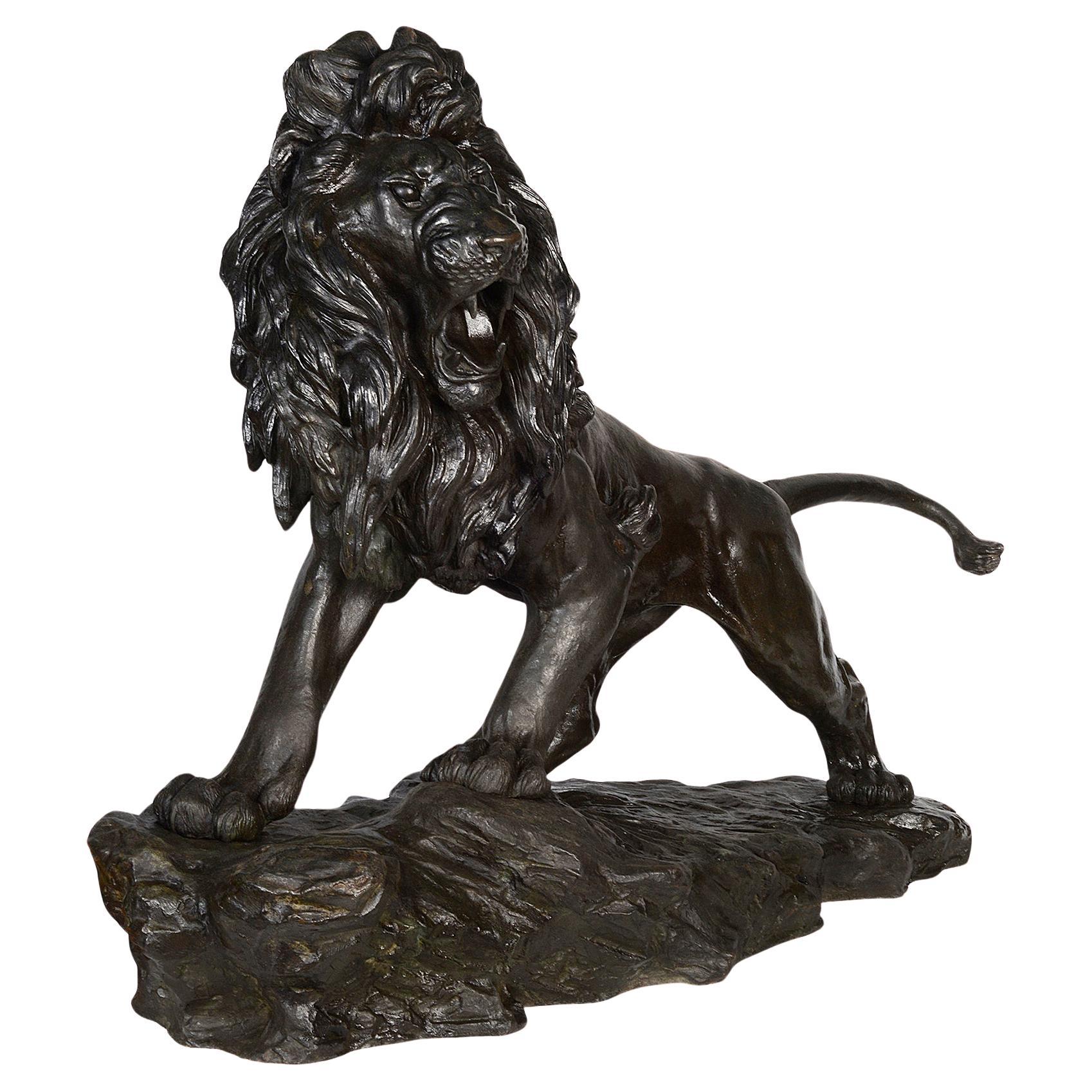 Large Japanese Meiji period Bronze Lion 34" (87cm) wide For Sale
