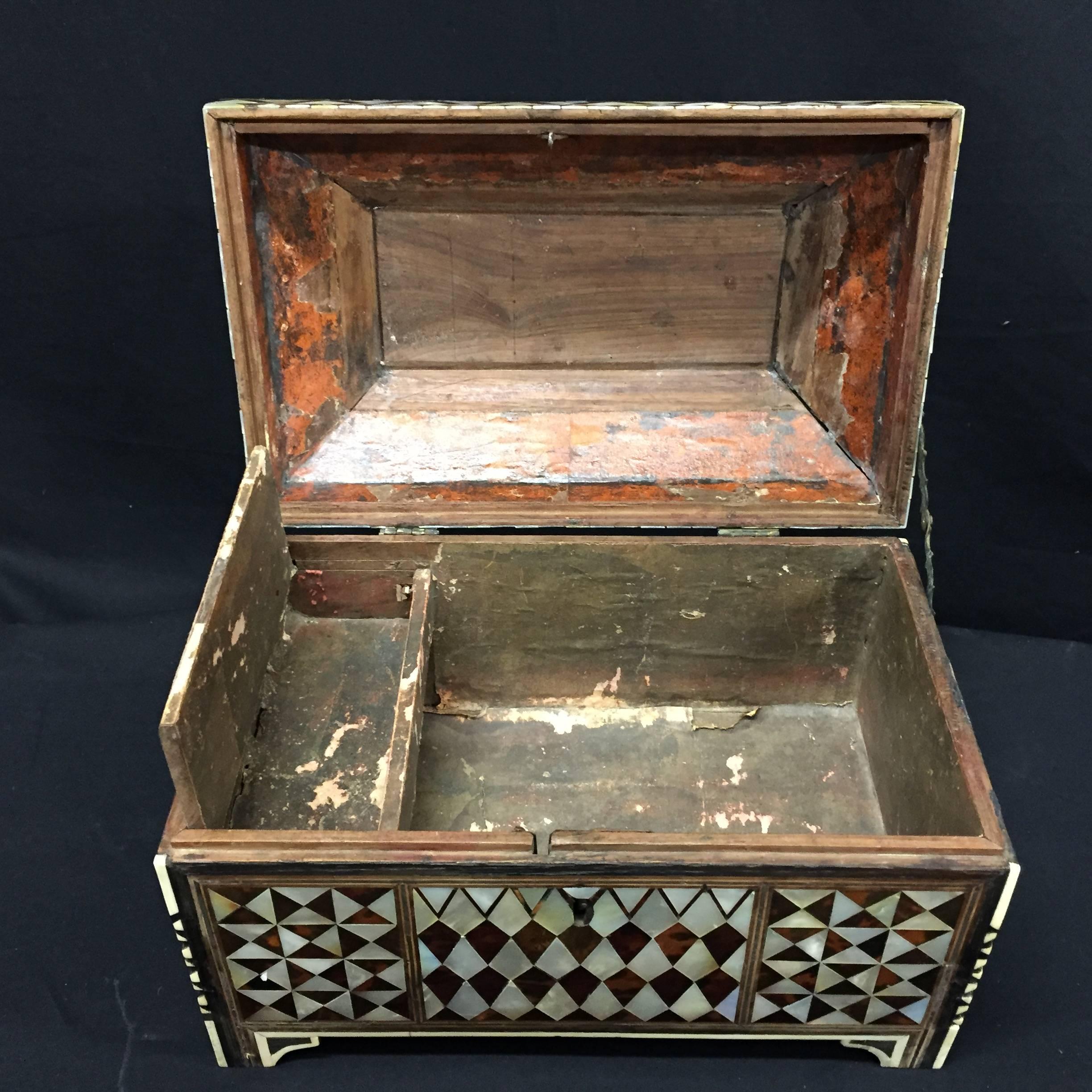 18th Century Turkish, Ottoman Box In Good Condition In Brighton, Sussex