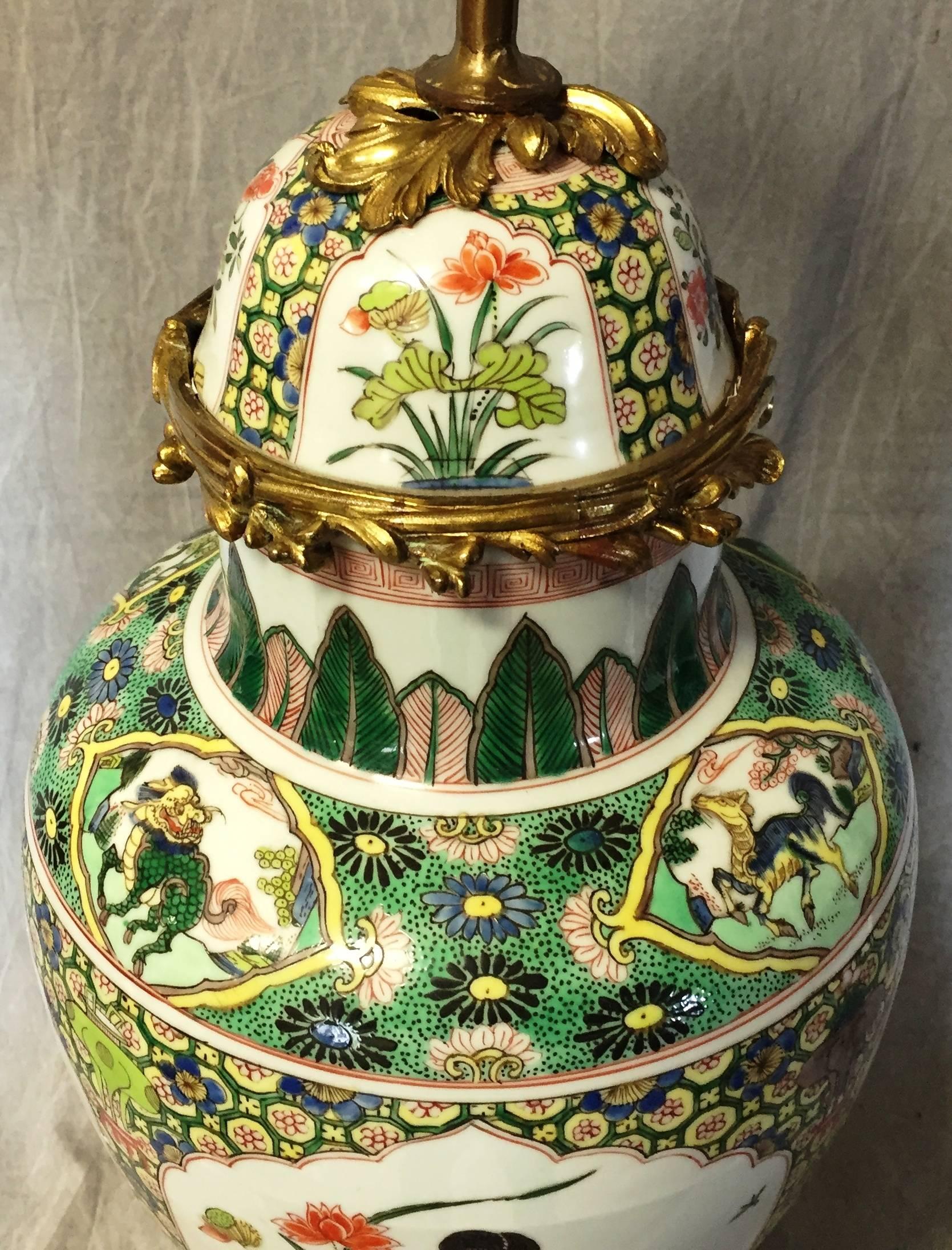 Vase/lampe chinoise Famille Verte du 19ème siècle Bon état - En vente à Brighton, Sussex