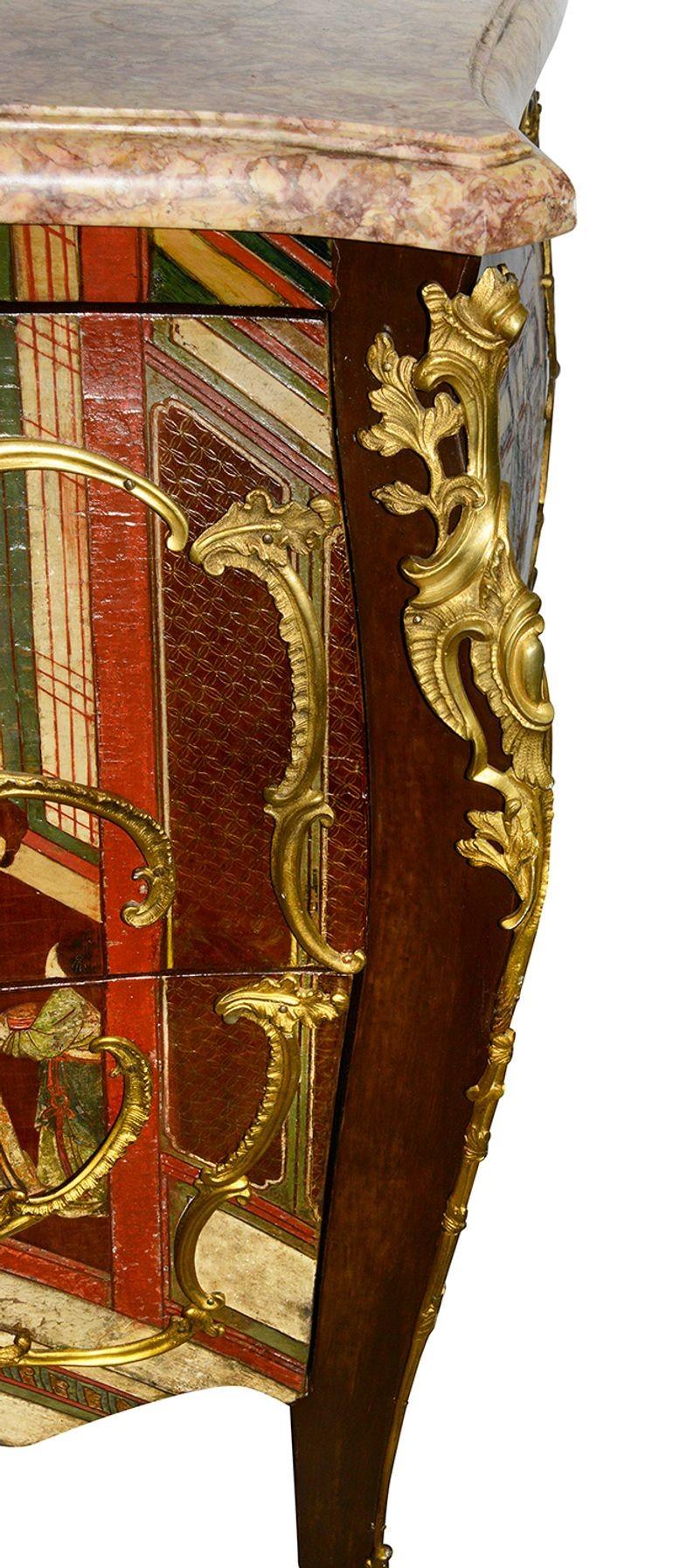 Dipinto a mano Commodo laccato in stile Chinoiserie del XVIII secolo. in vendita