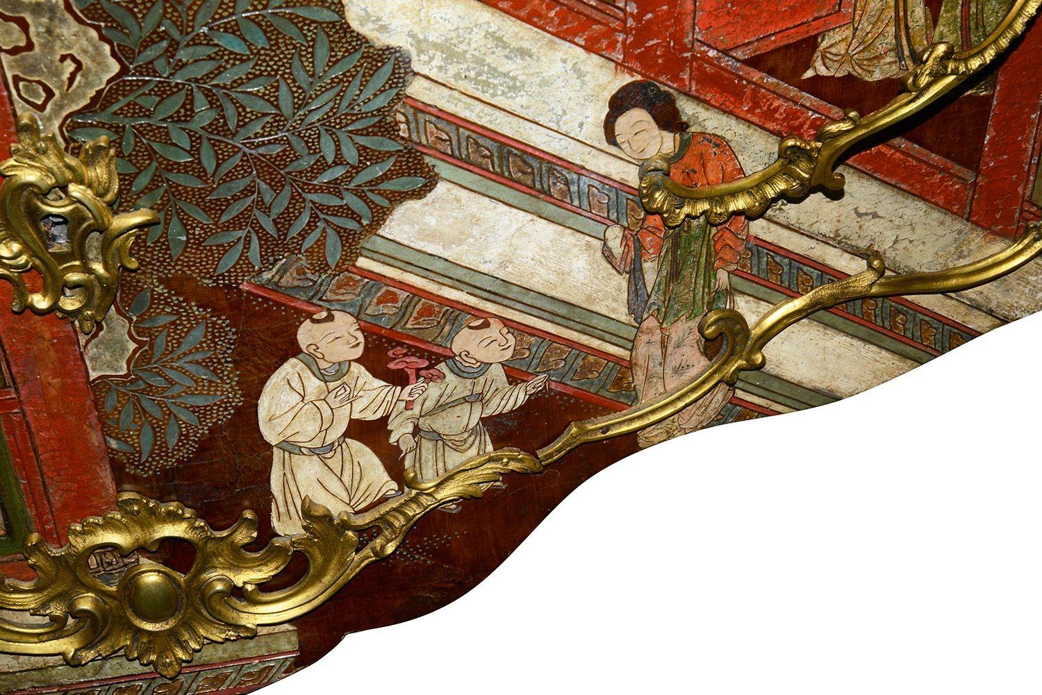 Commodo laccato in stile Chinoiserie del XVIII secolo. In condizioni buone in vendita a Brighton, Sussex