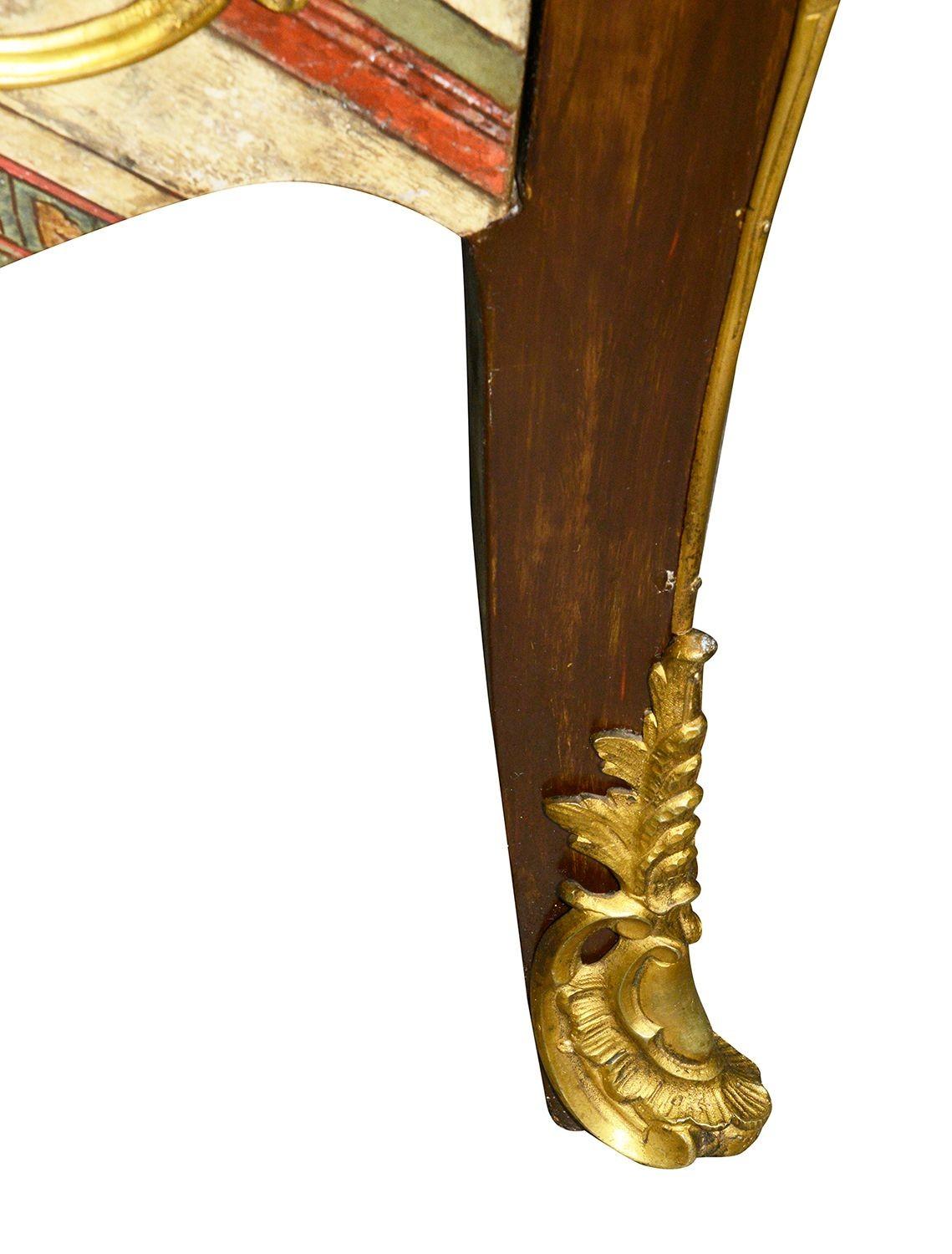 Commodo laccato in stile Chinoiserie del XVIII secolo. in vendita 2